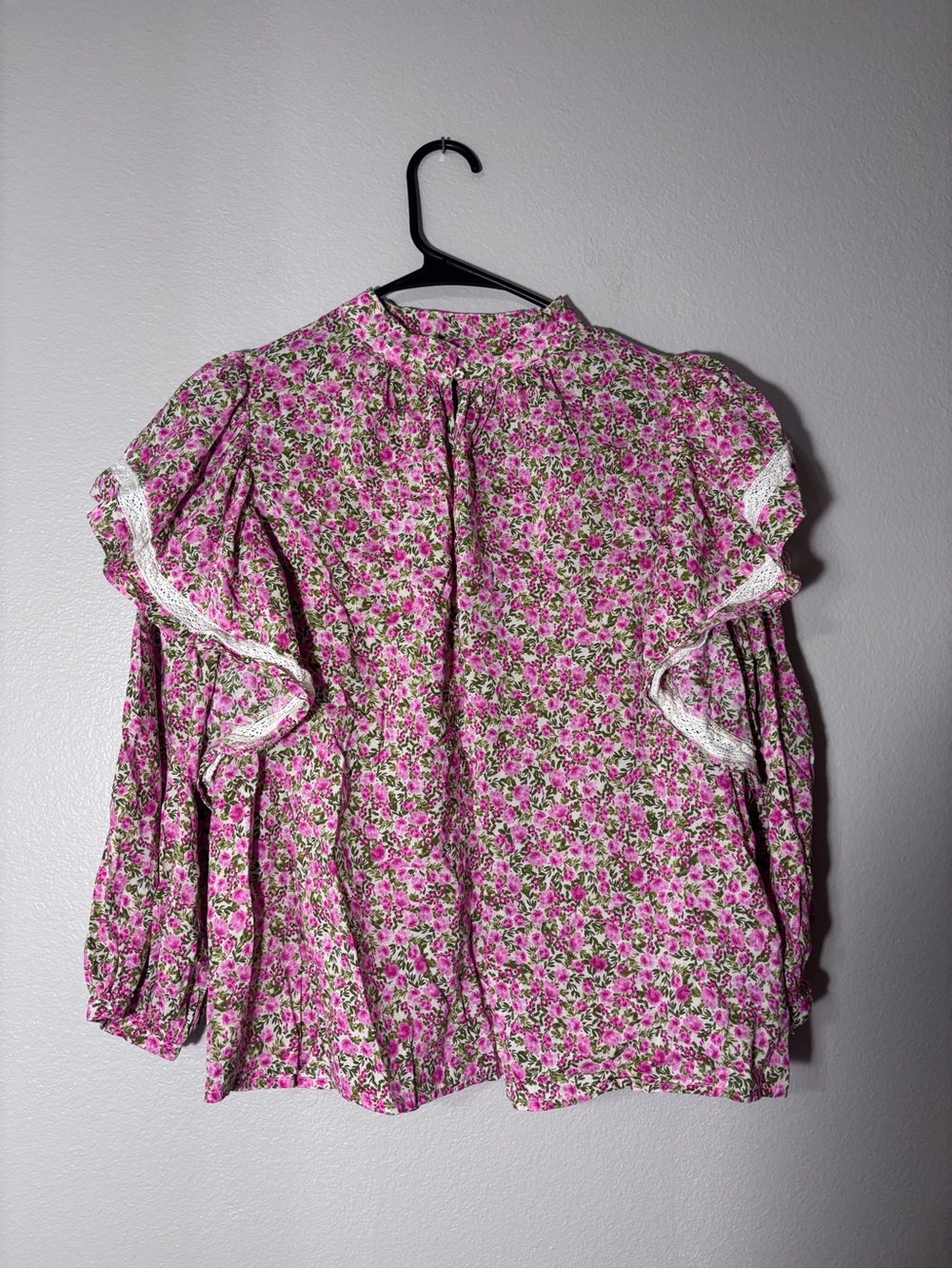 Who What Wear Pink Floral Ruffle-Sleeve Blouse